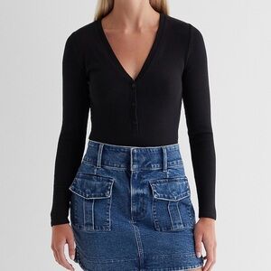 NWT Express Black Women’s Fitted Ribbed V-Neck Henley Bodysuit